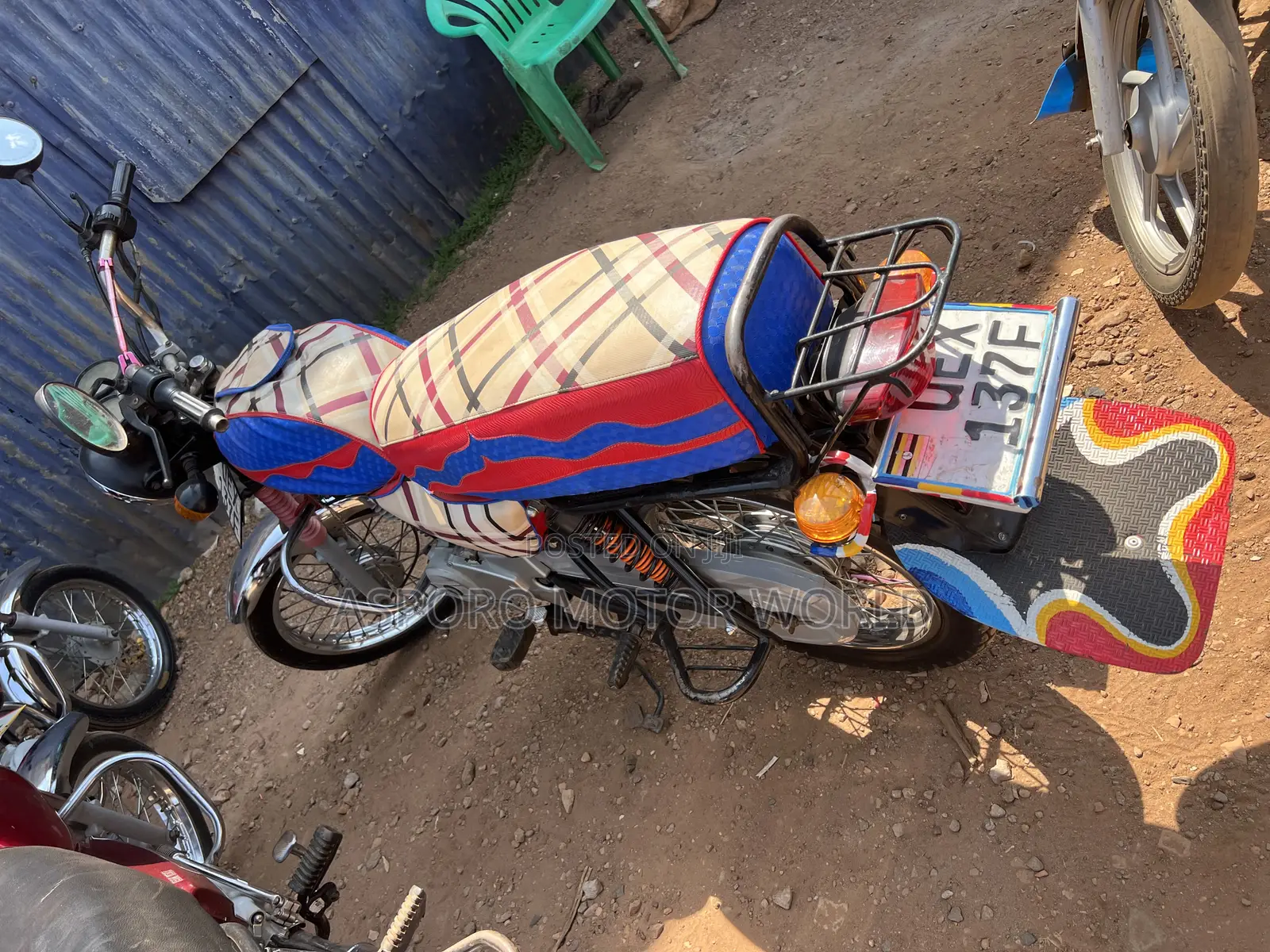 Bajaj Boxer 100 2022 Red