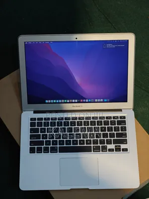 New Laptop Apple MacBook 2017 8GB Intel Core i7 SSD 128GB