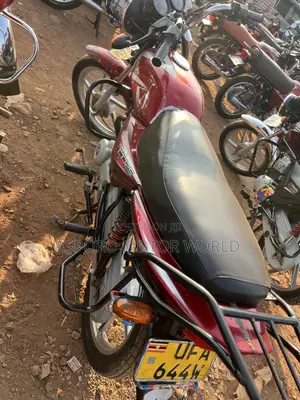 Bajaj CT 125X 2022 Red