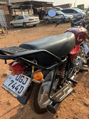 Bajaj Boxer 100 2025 Red