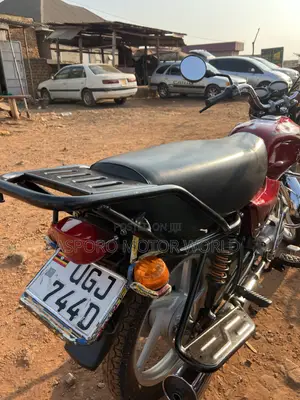 Bajaj Boxer 100 2025 Red