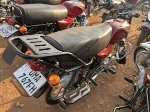 Bajaj Boxer 100 2026 Red