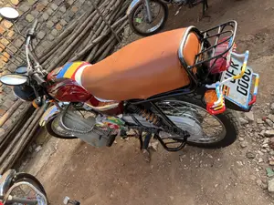 Bajaj Boxer 100 2023 Red
