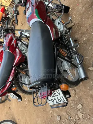 Bajaj Boxer 100 2021 Red