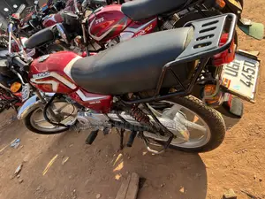 Simba UG Boss+ 100cc 2025 Red