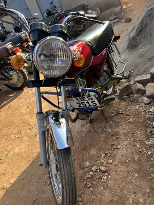 Bajaj Boxer 100 2021 Red