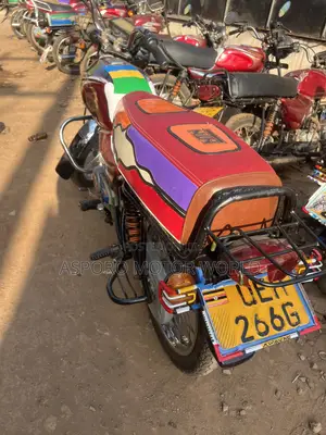 Bajaj Boxer 100 2019 Red
