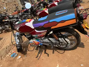 Bajaj Boxer 100 2019 Red