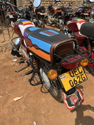 Bajaj Boxer 100 2019 Red
