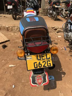 Bajaj Boxer 100 2019 Red