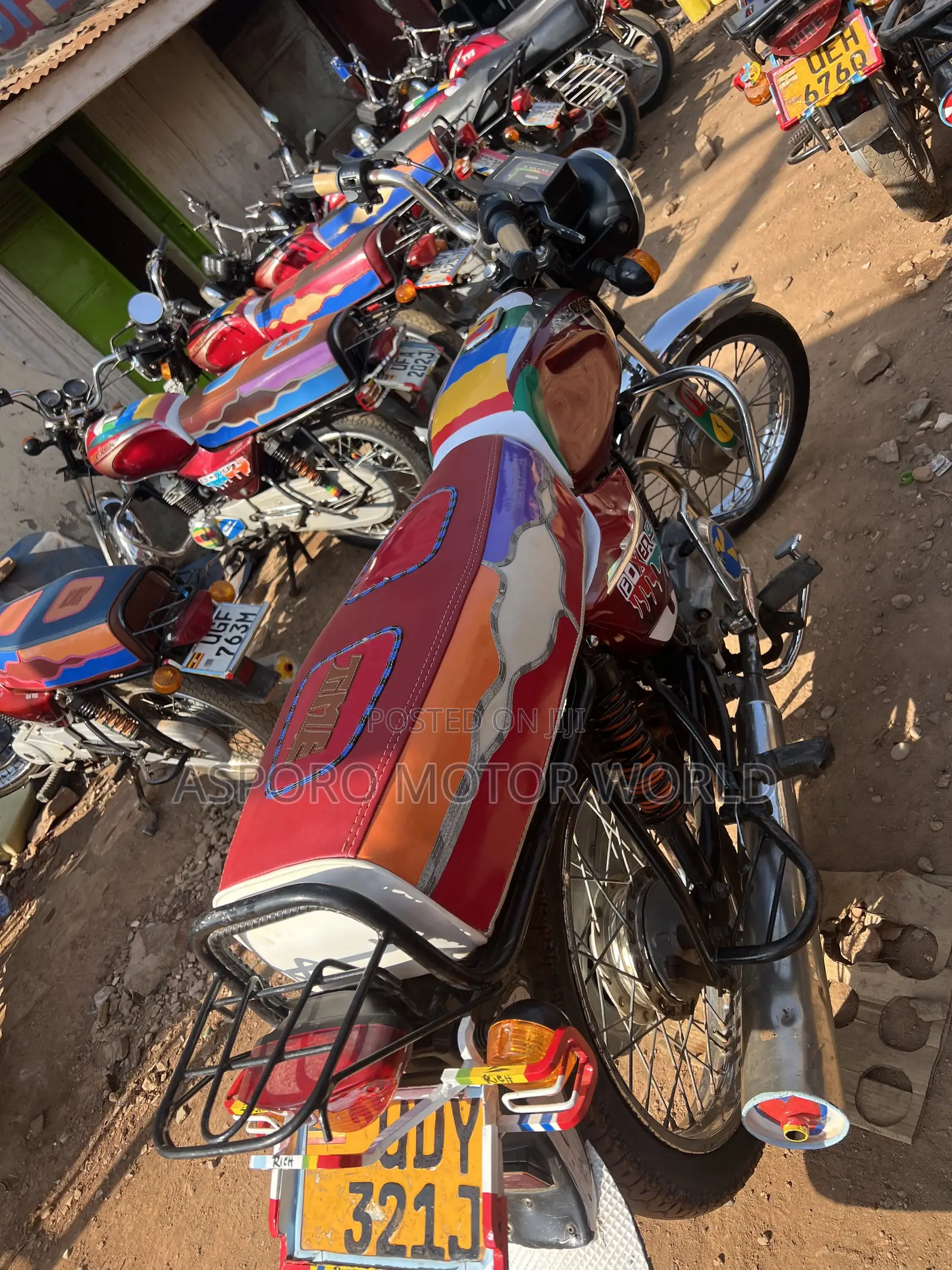 Bajaj Boxer 100 2019 Red