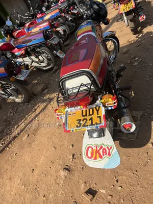 Bajaj Boxer 100 2019 Red