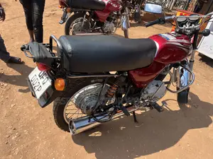 Bajaj Boxer 100 2022 Red