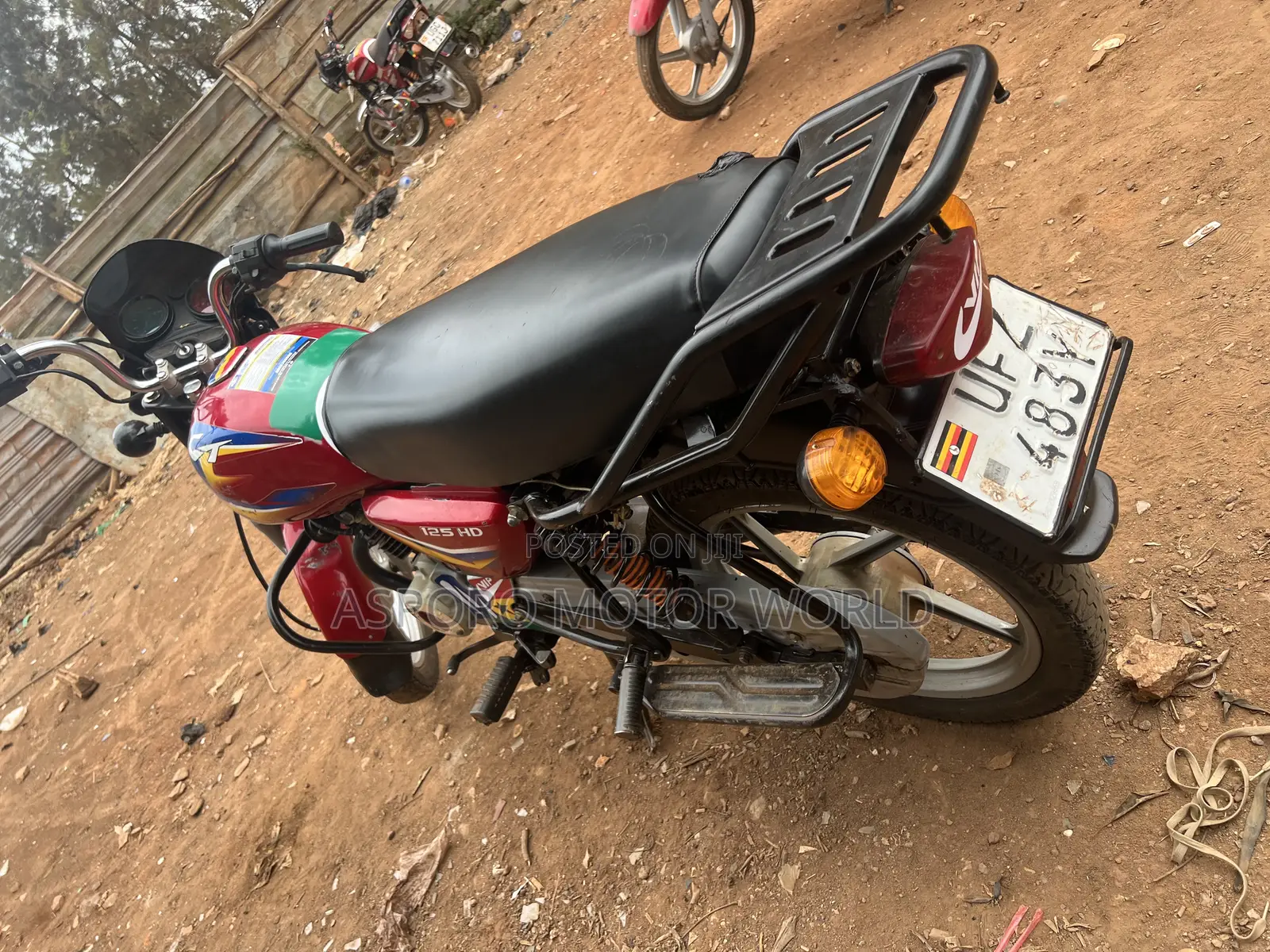 Bajaj CT 125X 2023 Red
