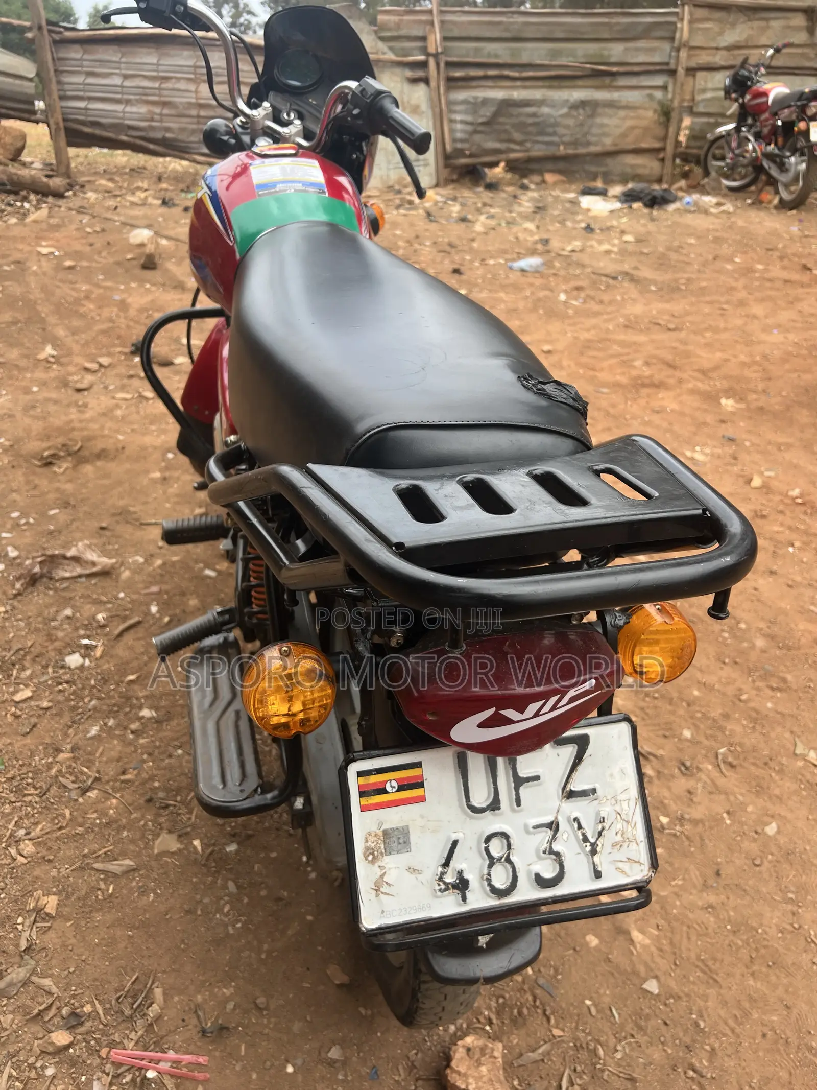 Bajaj CT 125X 2023 Red