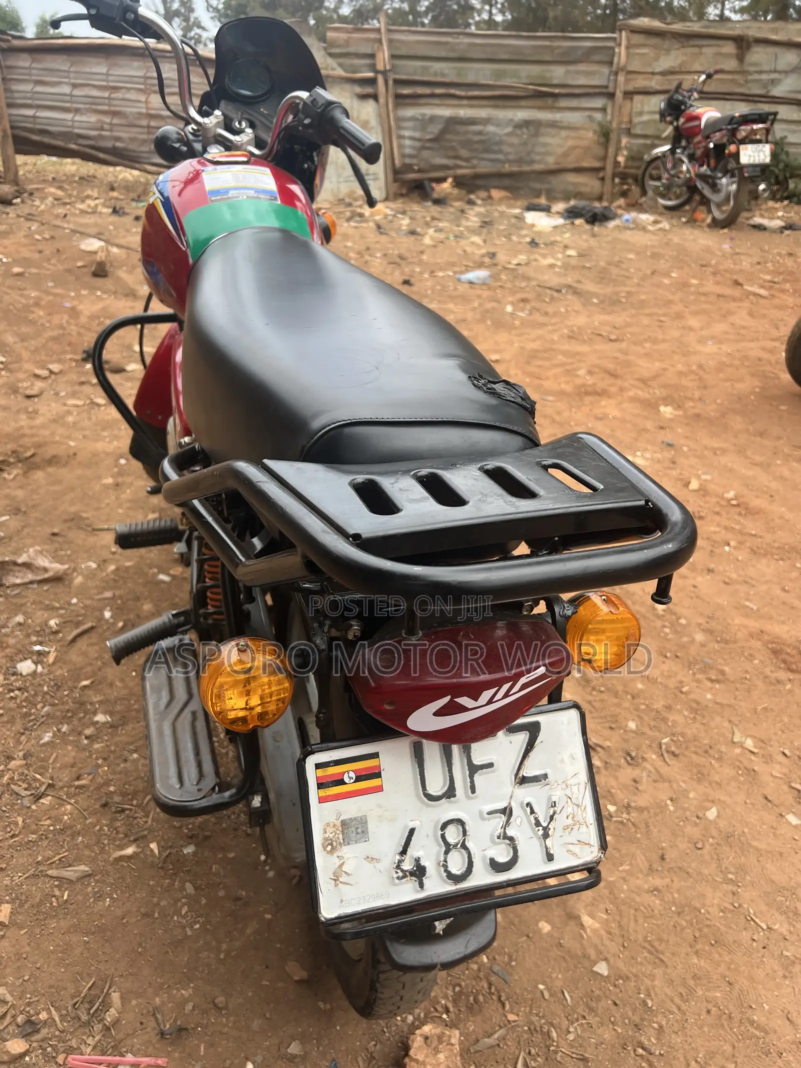 Bajaj CT 125X 2023 Red