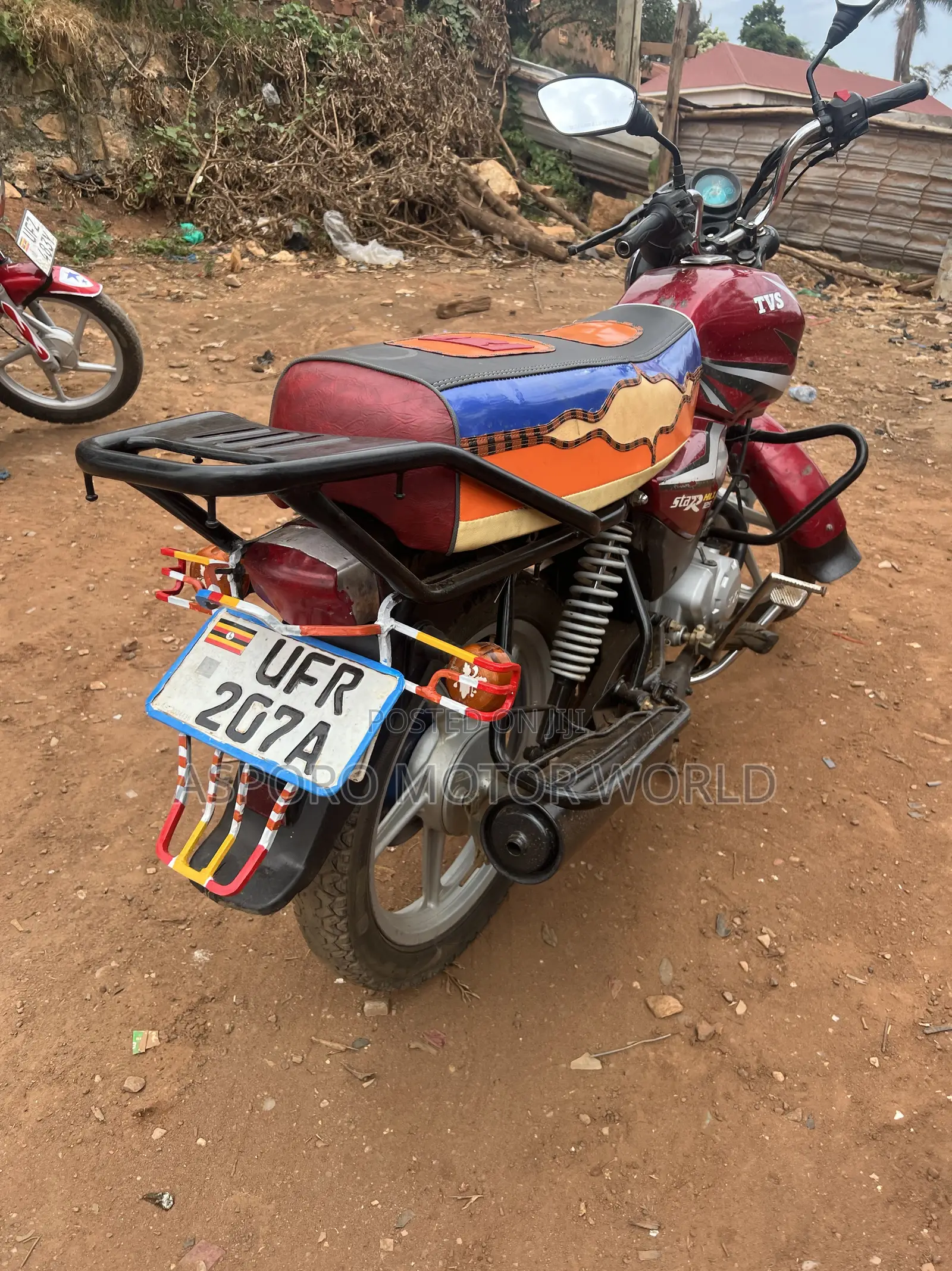 TVS HLX 125 2022 Red