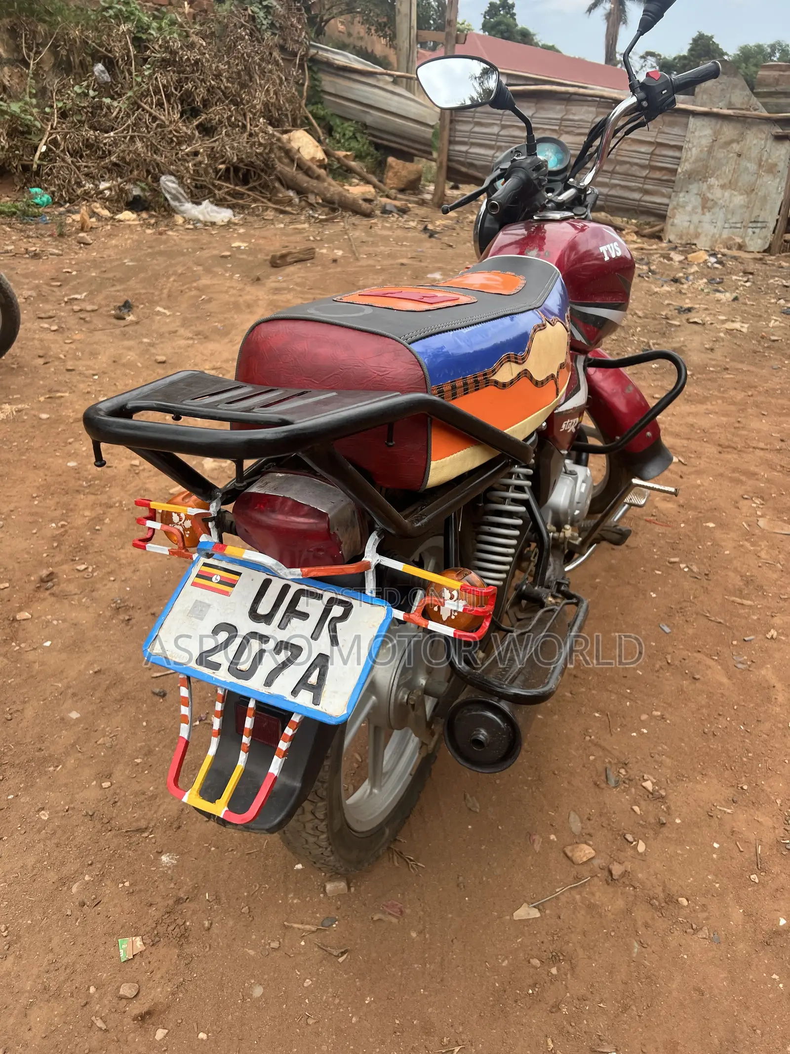 TVS HLX 125 2022 Red
