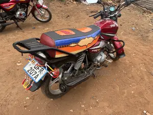 TVS HLX 125 2022 Red