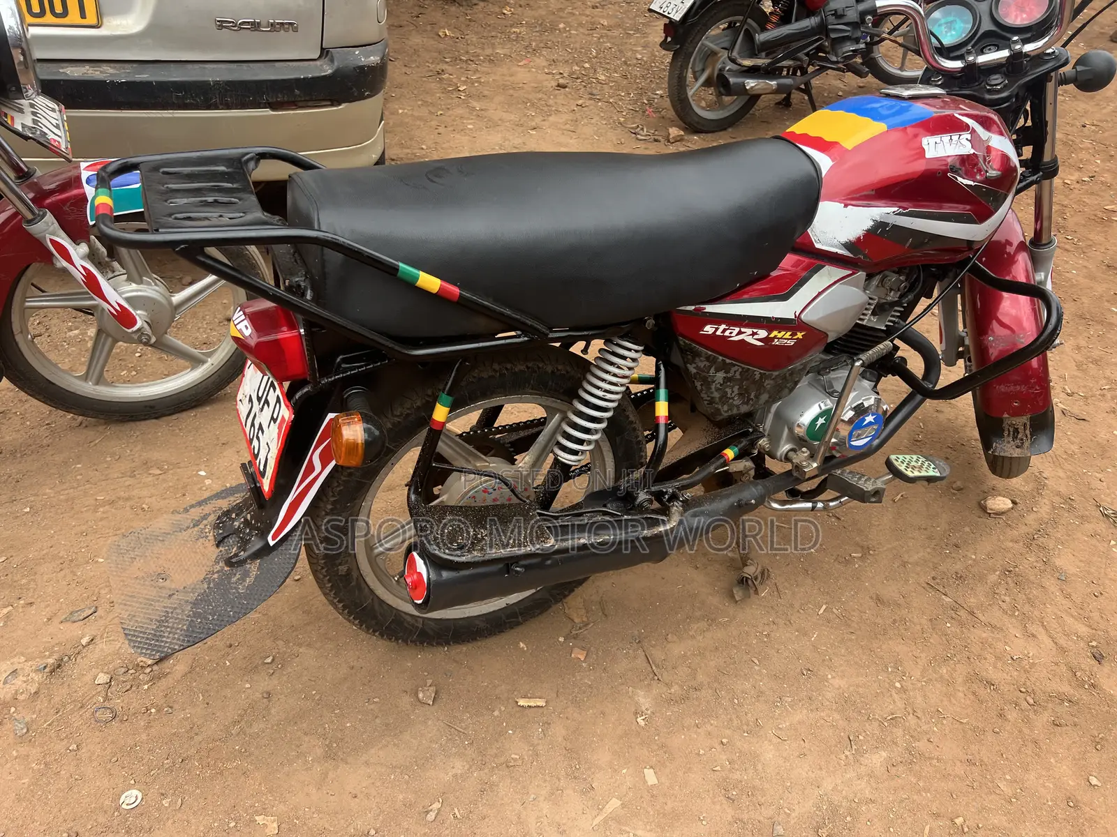 TVS HLX 125 2022 Red