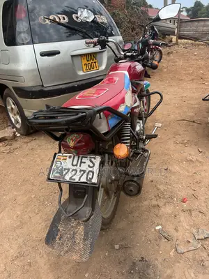 TVS HLX 125 2022 Red