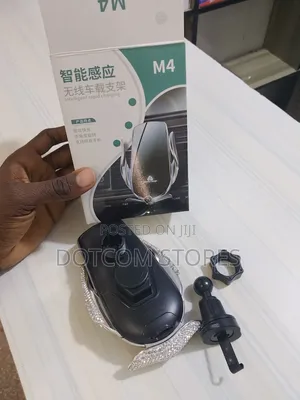 M4 Automatic Clamping Wireless Infrared Car Charger/Car Phone Holder