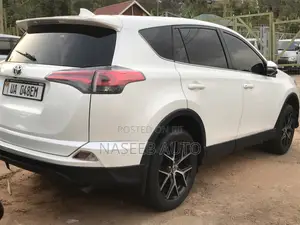 Toyota RAV4 2017 White