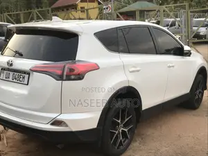 Toyota RAV4 2017 White