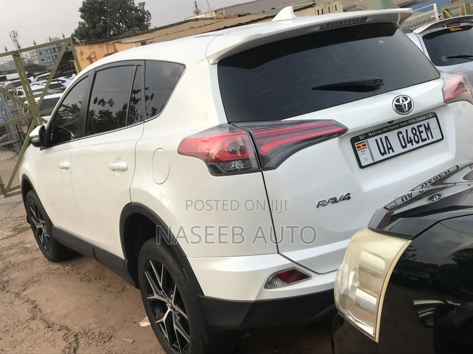 Toyota RAV4 2017 White