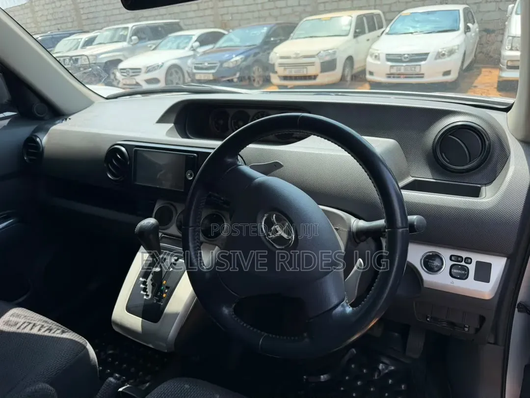 Toyota Corolla Rumion 2008 Silver