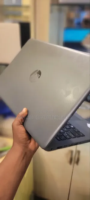 Laptop HP 250 G7 4GB Intel Celeron SSD 140GB