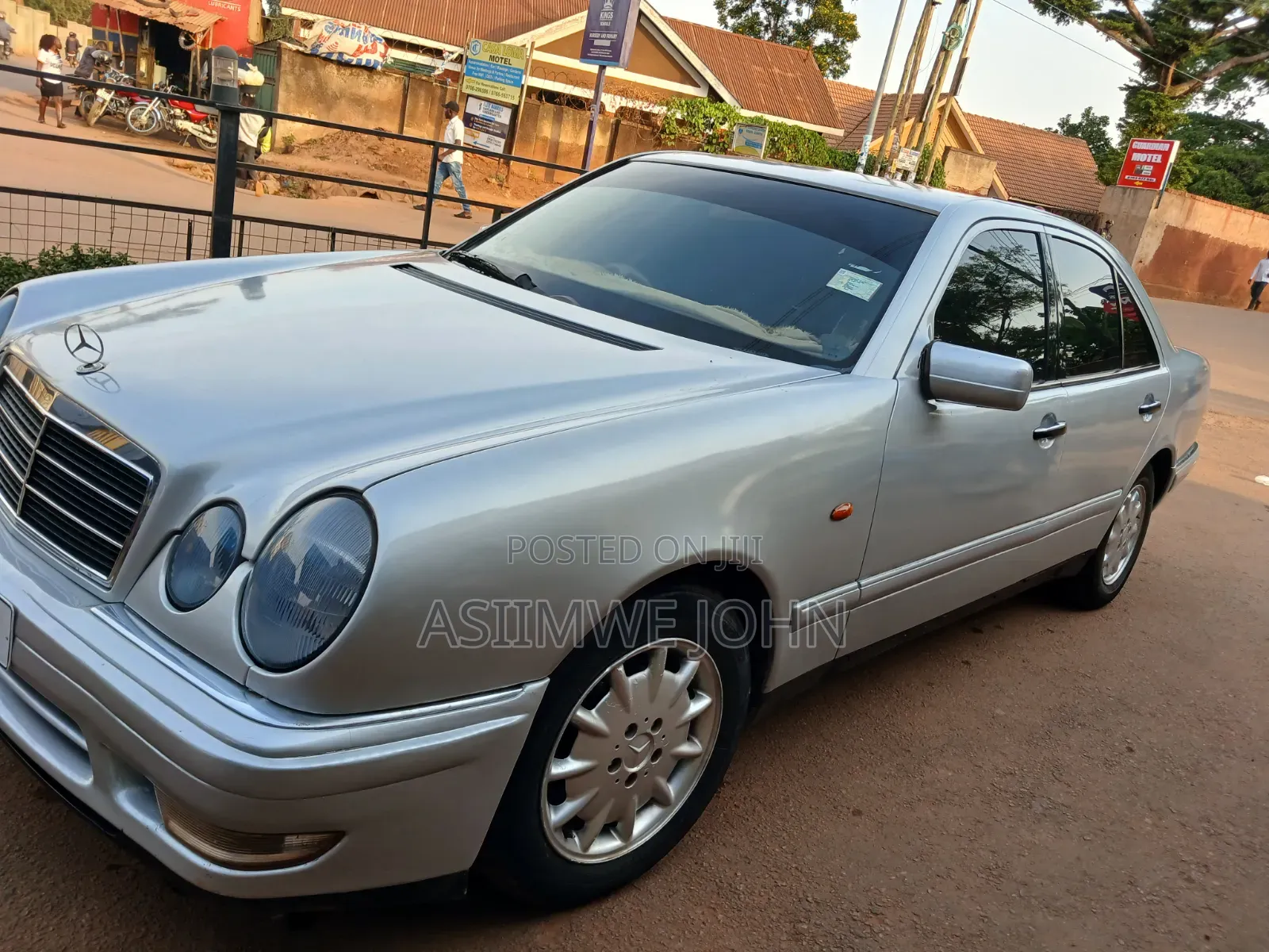 Mercedes-Benz E200 2002 Silver