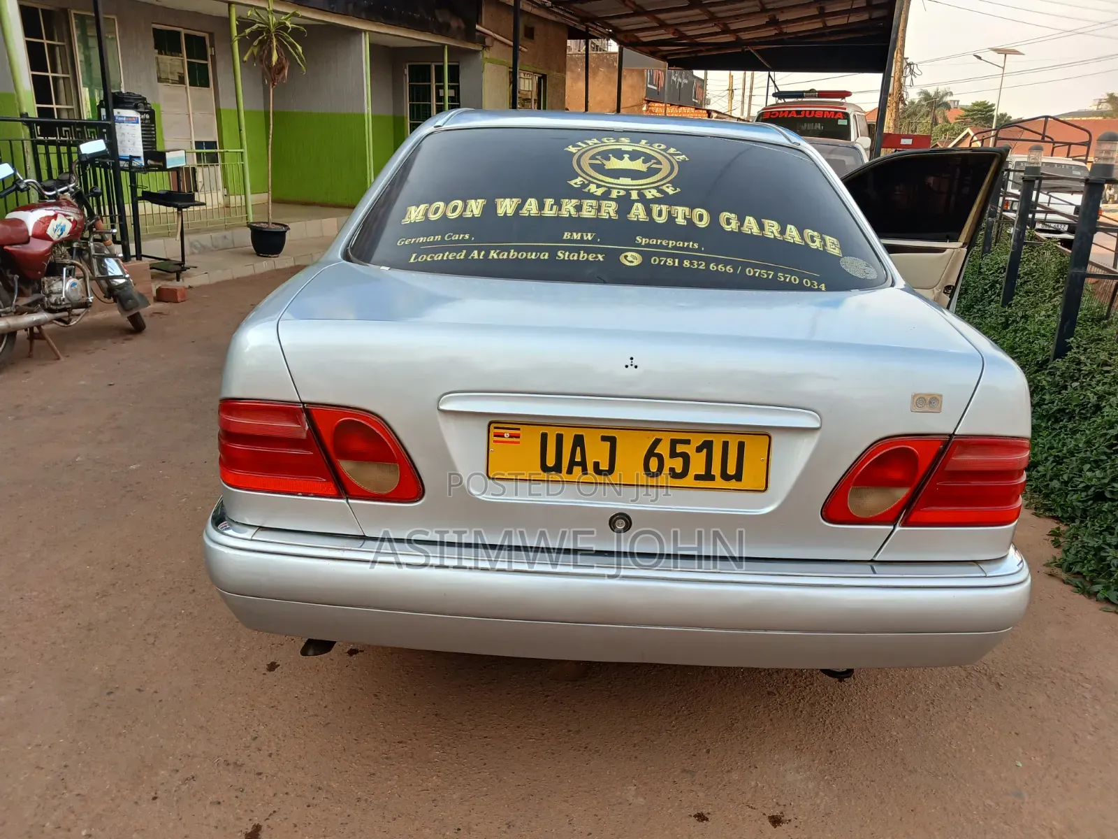 Mercedes-Benz E200 2002 Silver