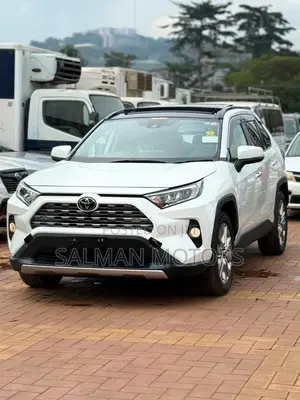 Toyota RAV4 Limited AWD 2020 White