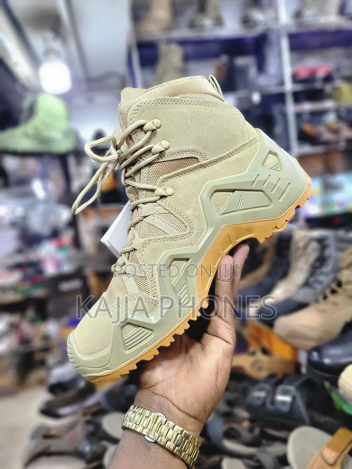 Lowa Boots Khaki
