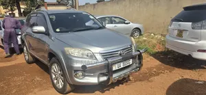 Toyota Vanguard 2011 Silver