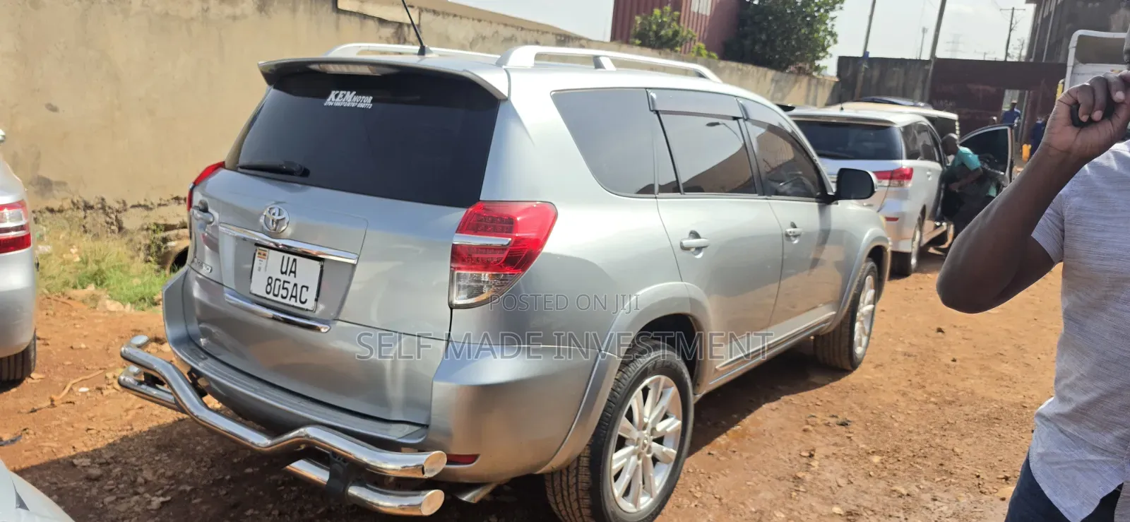 Toyota Vanguard 2011 Silver