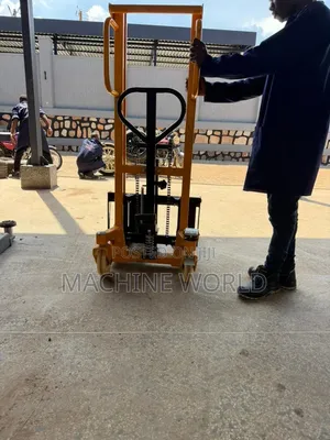 Manual Hydraulic Fork Lift