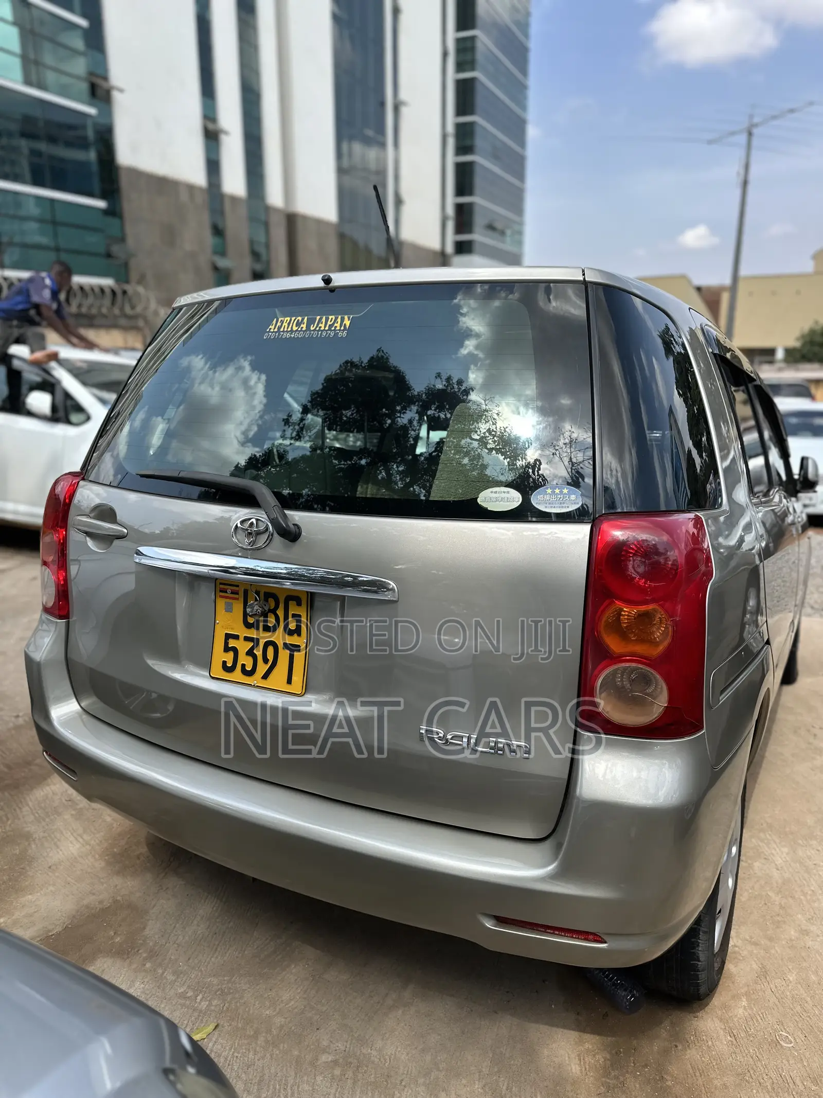 Toyota Raum 2007 Silver