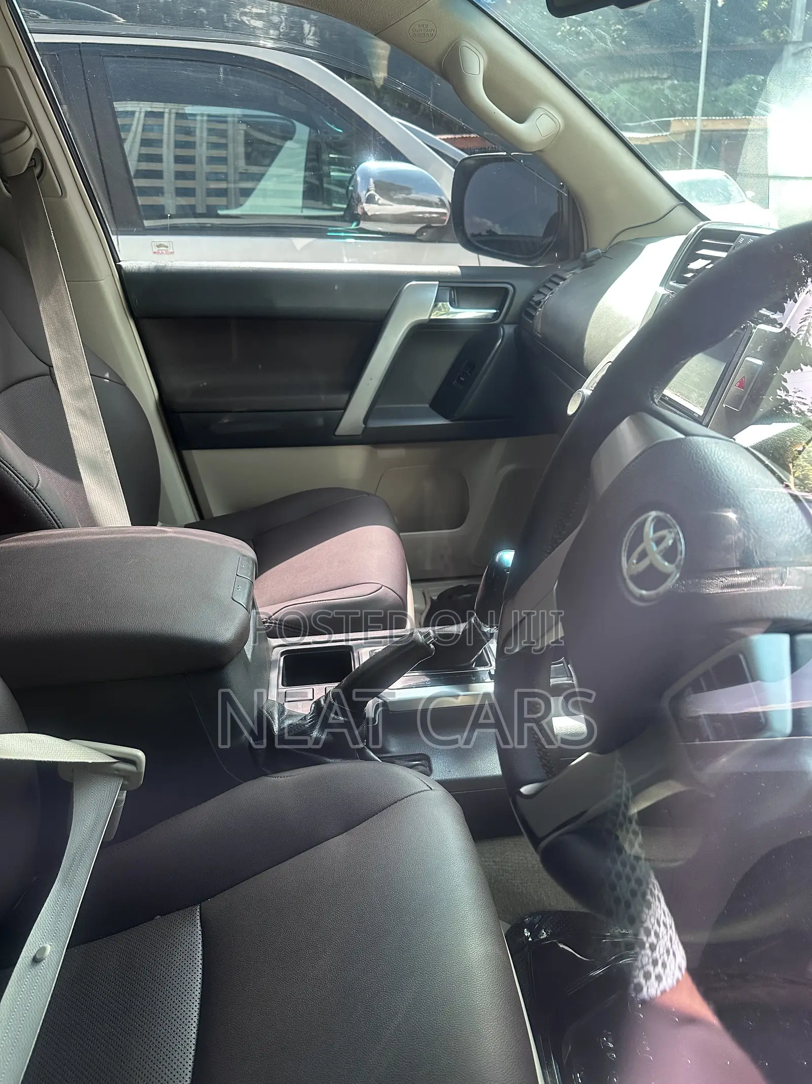 Toyota Land Cruiser Prado 2018 White