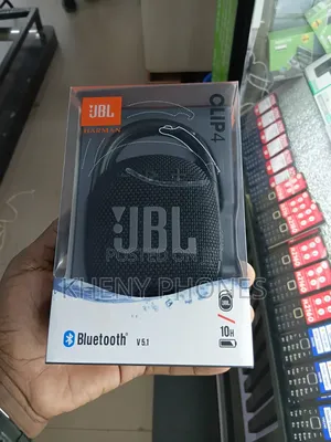 JBL Clip 4