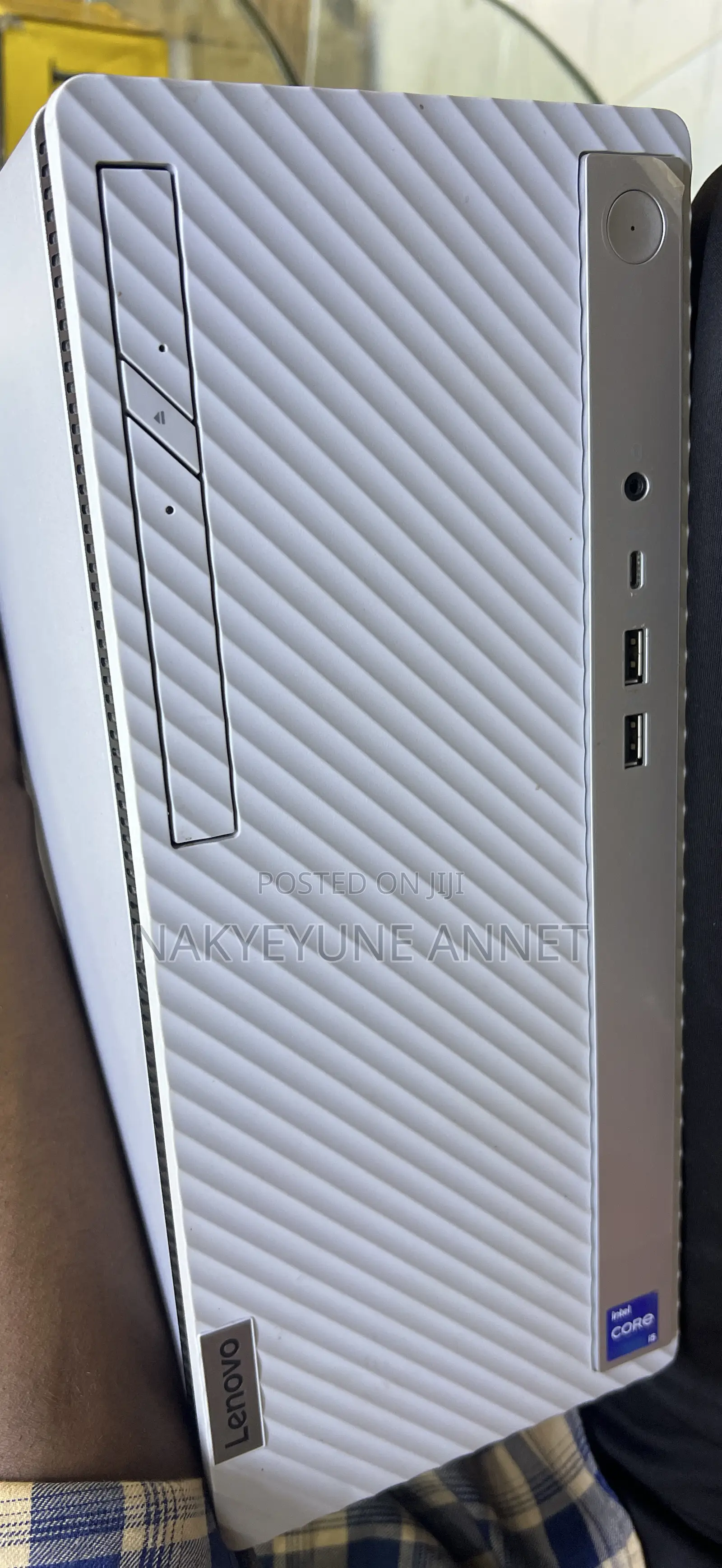Desktop Computer Lenovo 8GB Intel Core i5 SSD 512GB