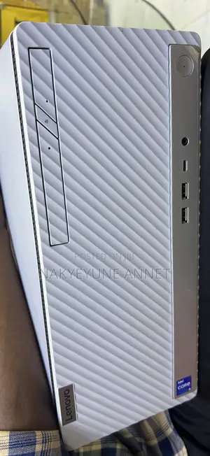 Desktop Computer Lenovo 8GB Intel Core i5 SSD 512GB