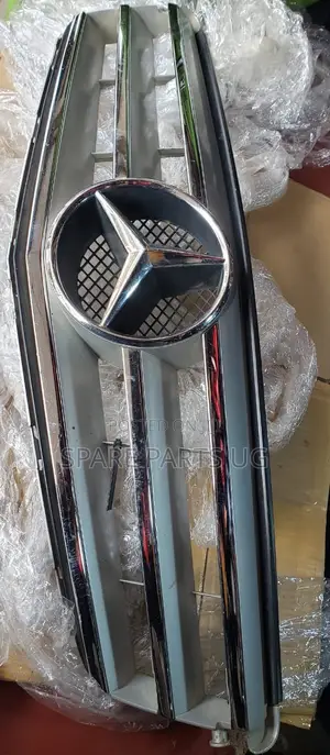 Mercedes Benz W204 Grille