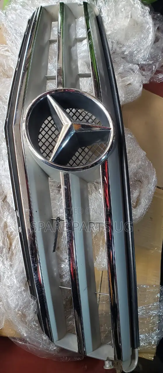 Mercedes Benz W204 Grille