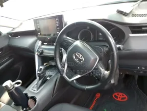 Toyota Harrier 2021 Silver