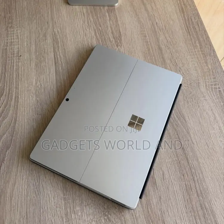 New Laptop Microsoft Surface Pro 10 16GB Intel Core Ultra 7 SSD 512GB