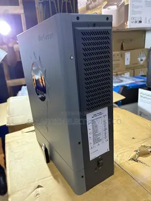 Heavy Duty 6.5kw Hybrid Solar Inverter With Built-in MPPT