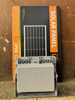 3.0 Solar Flood Light