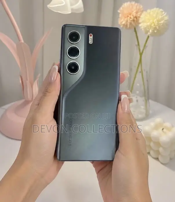 New Tecno Camon 40 Pro 5G 256 GB Black
